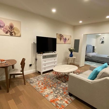 Gorgeous Apt With Parking In Ktown La ลอสแอนเจลิส ภายนอก รูปภาพ